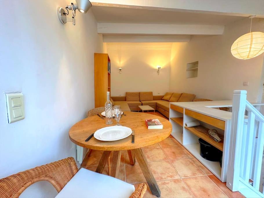 Apartment Avec Terrasse Tropezienne,