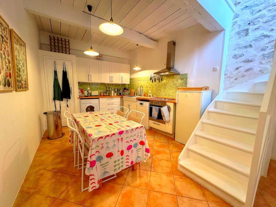 Apartment Avec Terrasse Tropezienne,